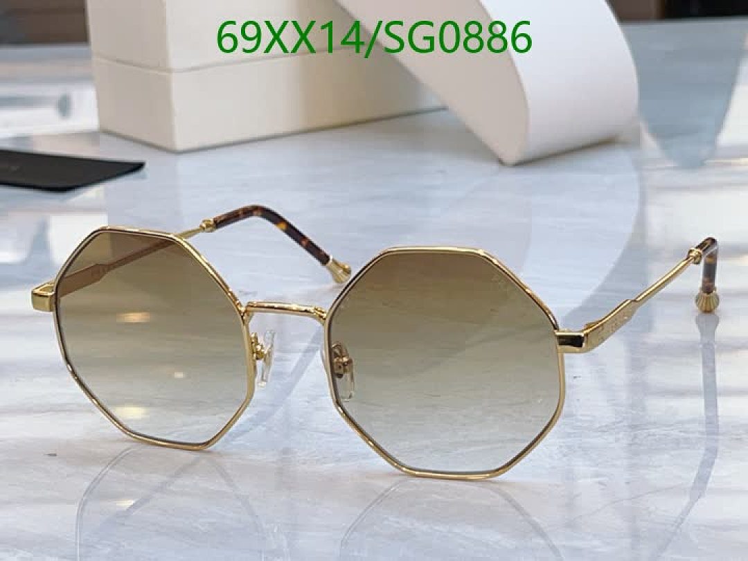 Prada-Glasses Code: SG0886 $: 69USD