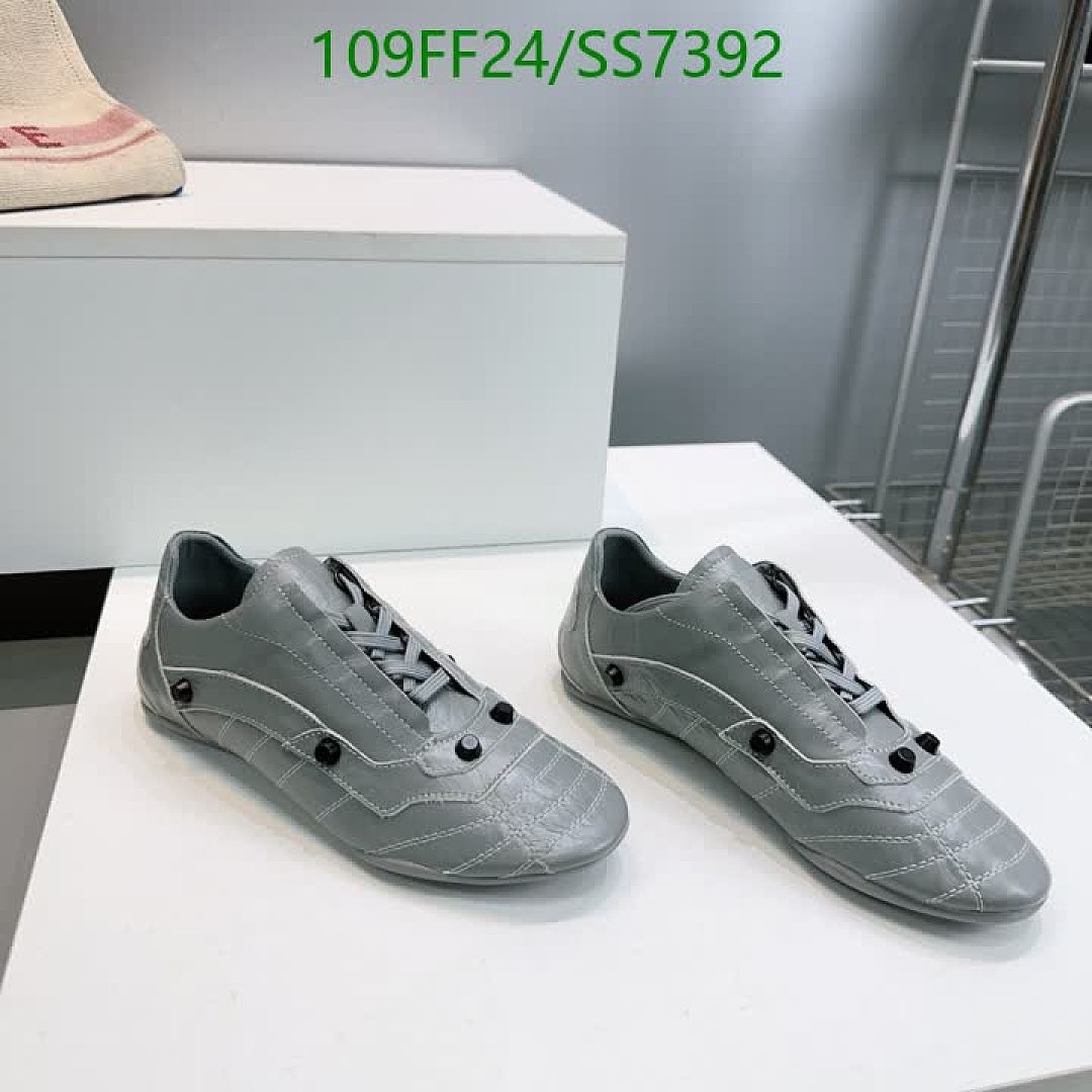 Balenciaga-Women Shoes Code: SS7392 $: 109USD