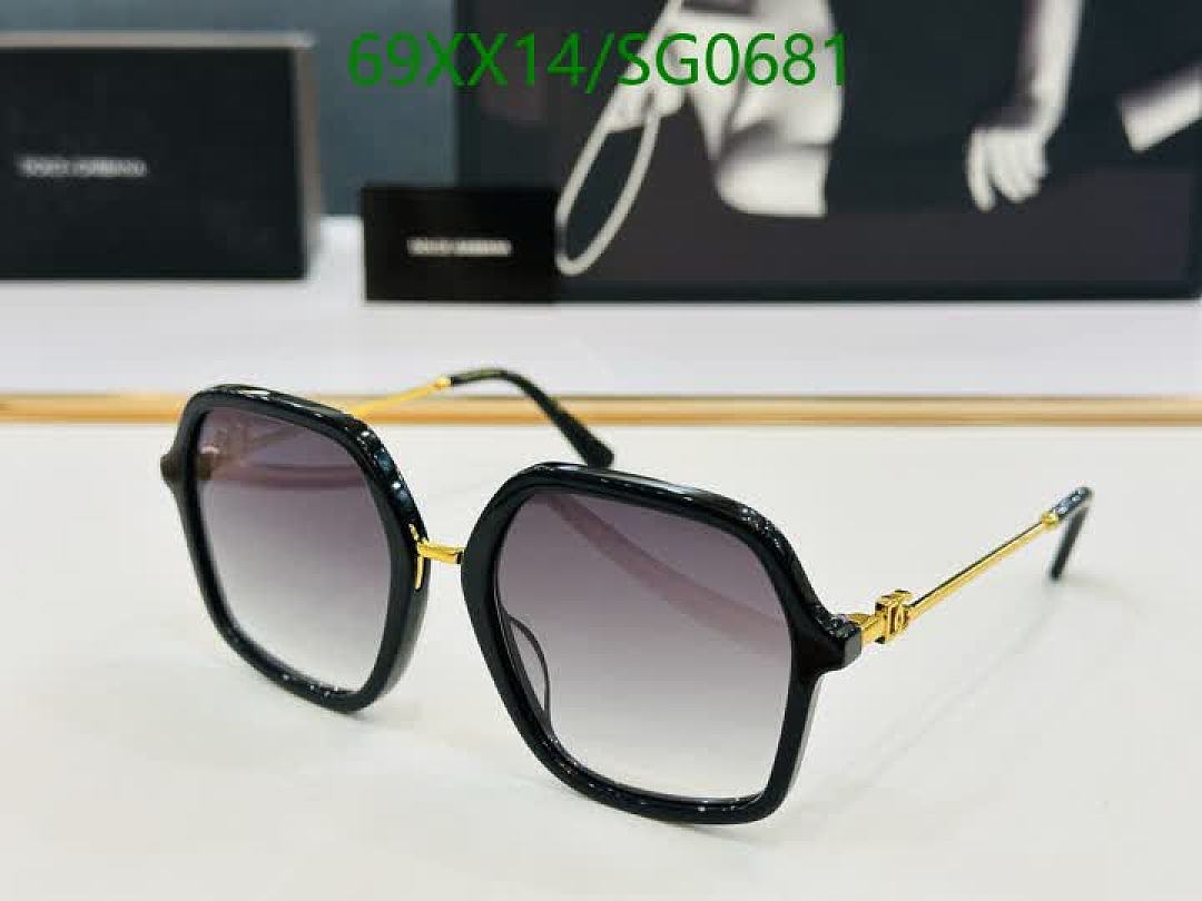 D&G-Glasses Code: SG0681 $: 69USD