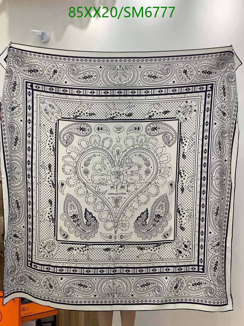 Hermes-Scarf Code: SM6777 $: 85USD