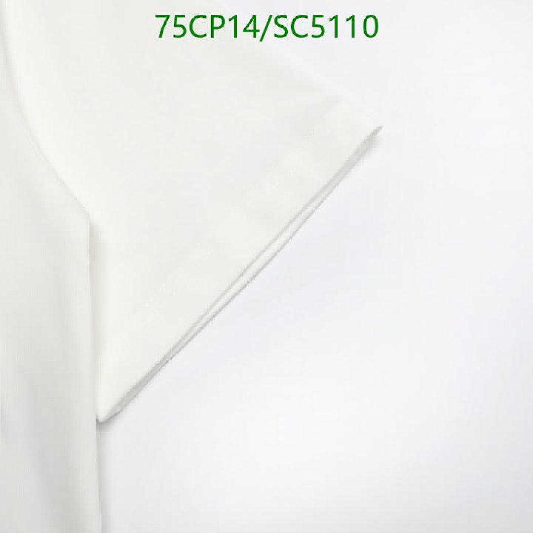 Burberry-Clothing Code: SC5110 $: 75USD