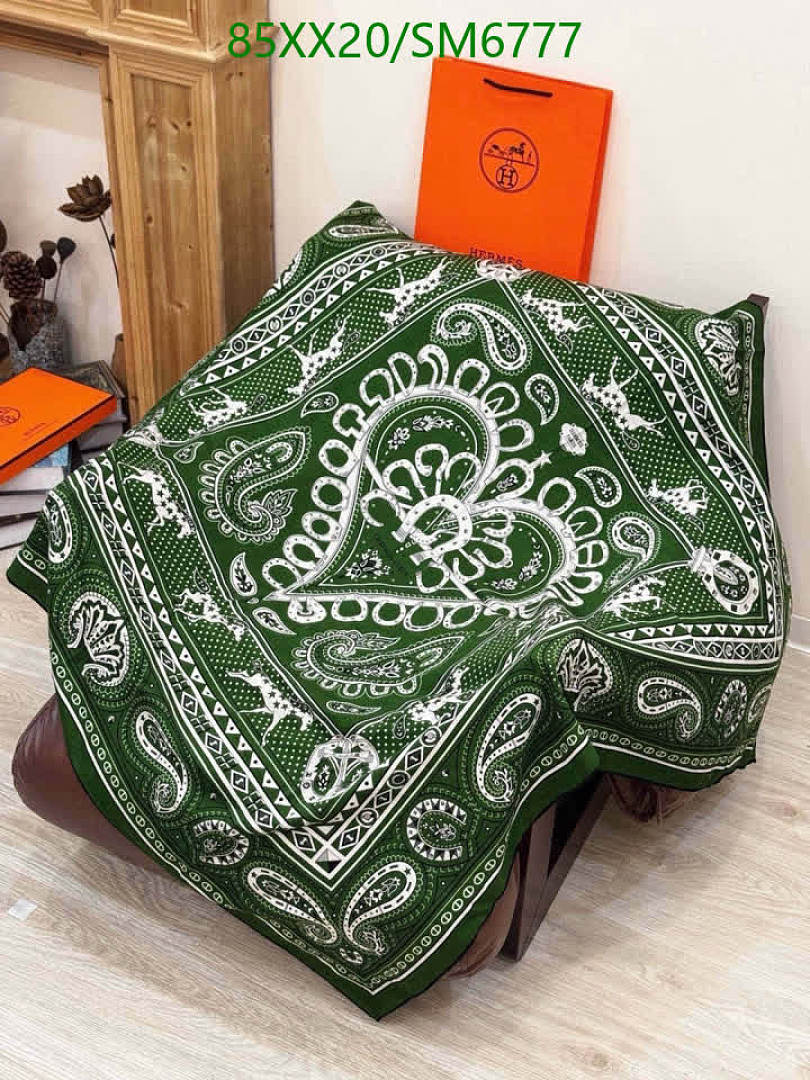 Hermes-Scarf Code: SM6777 $: 85USD