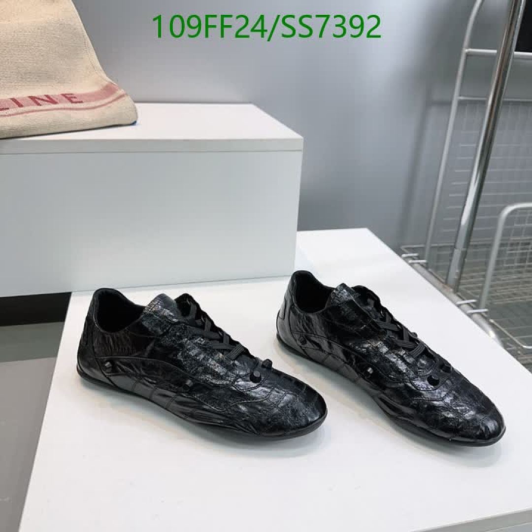 Balenciaga-Women Shoes Code: SS7392 $: 109USD