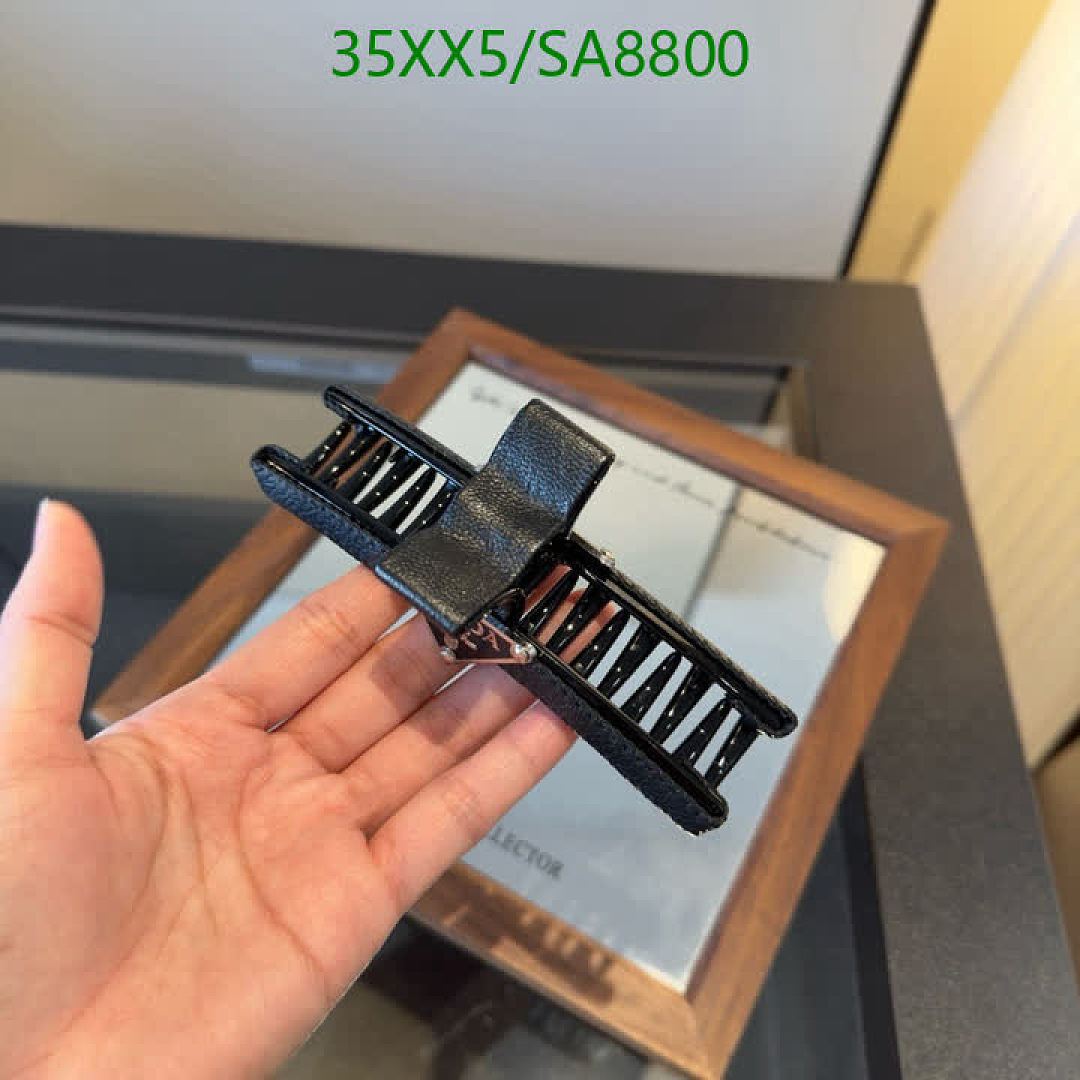 Prada-Headband Code: SA8800 $: 35USD