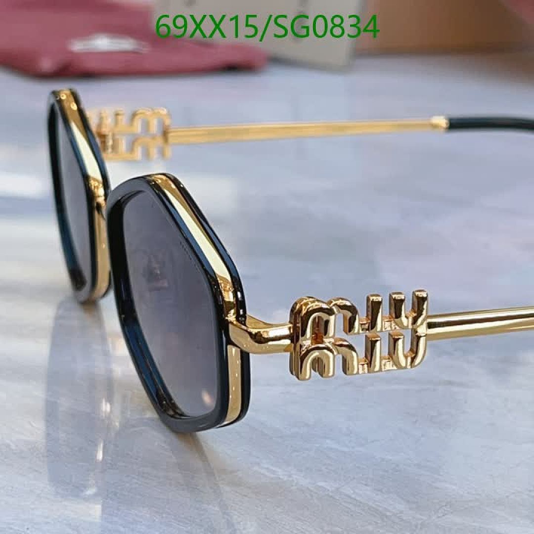 Miu Miu-Glasses Code: SG0834 $: 69USD