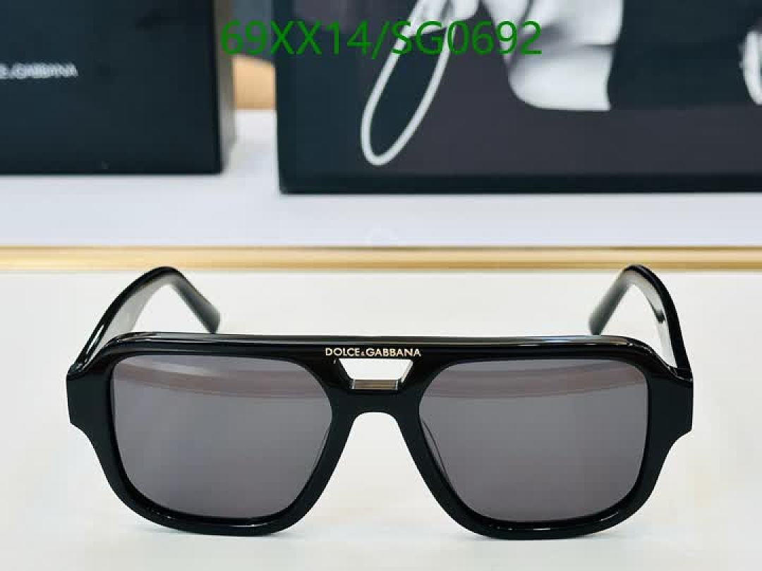 D&G-Glasses Code: SG0692 $: 69USD