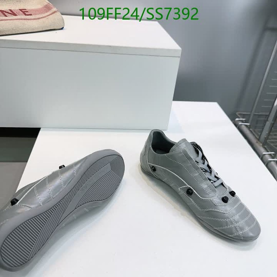 Balenciaga-Women Shoes Code: SS7392 $: 109USD
