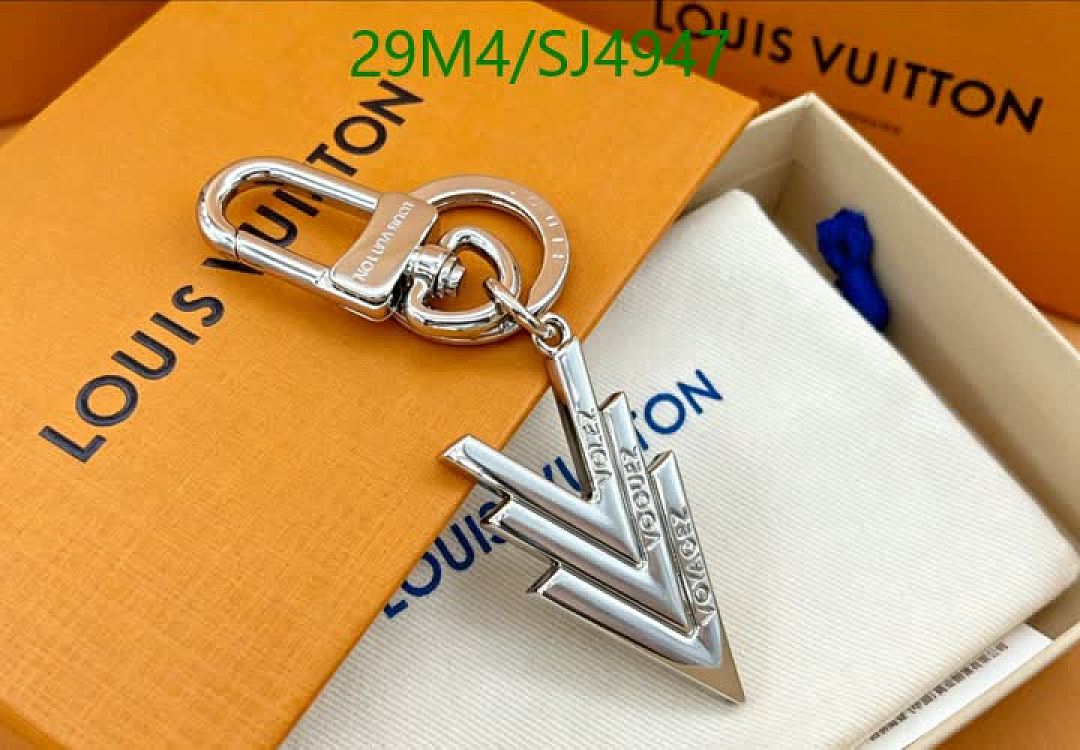 LV-Key pendant Code: SJ4947 $: 29USD