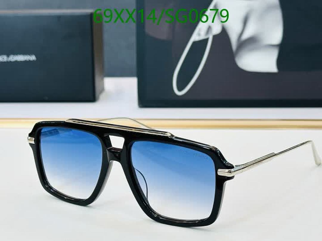 D&G-Glasses Code: SG0679 $: 69USD