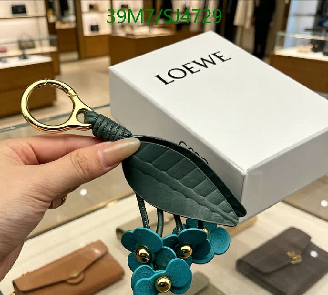 Loewe-Key pendant Code: SJ4729 $: 39USD