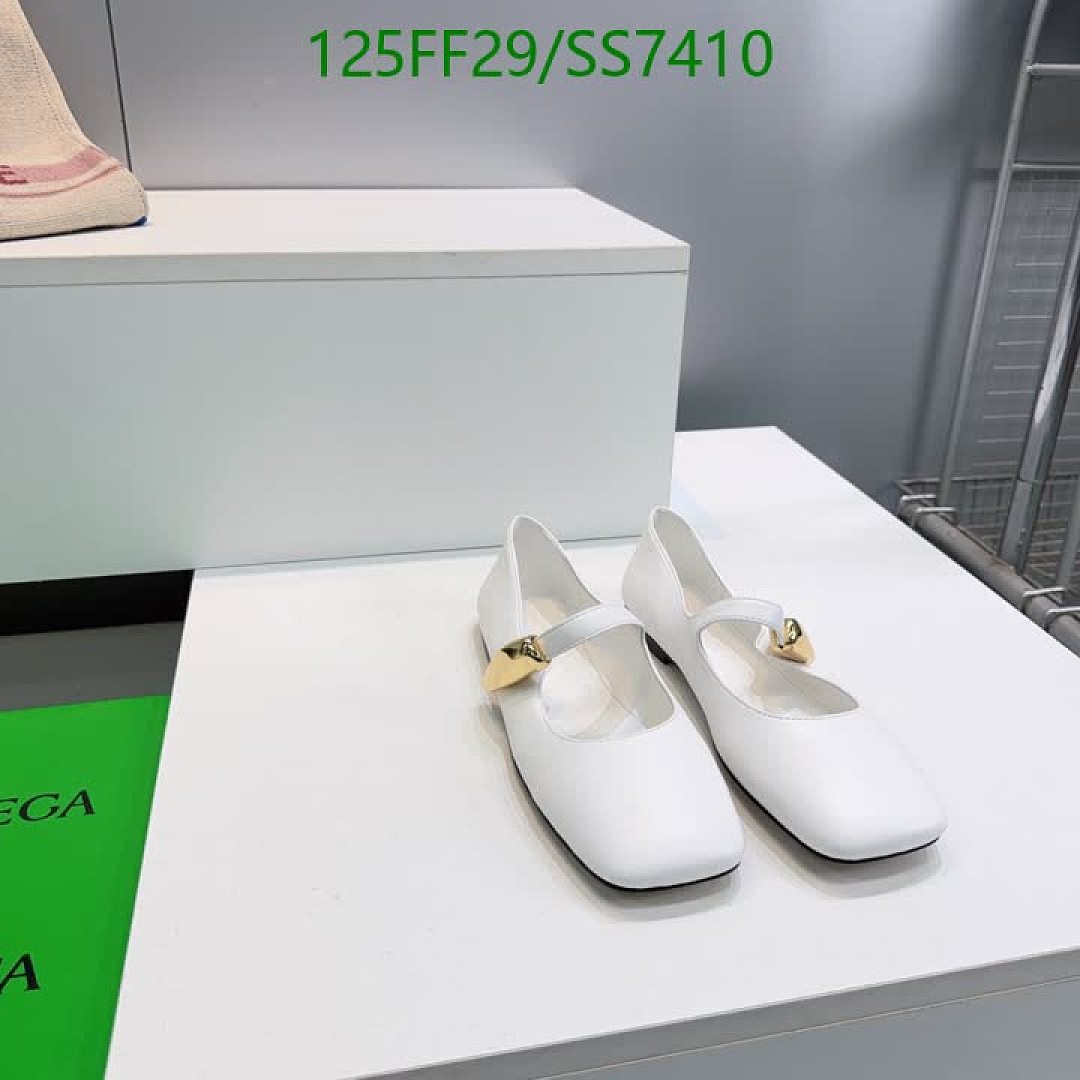 BV-Women Shoes Code: SS7410 $: 125USD