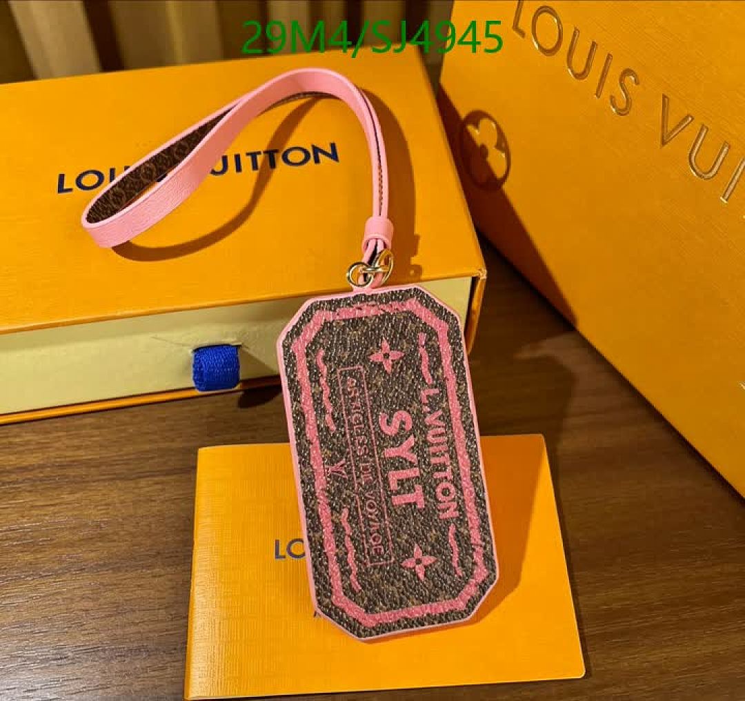 LV-Key pendant Code: SJ4945 $: 29USD