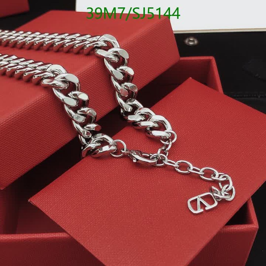 Valentino-Jewelry Code: SJ5144 $: 39USD