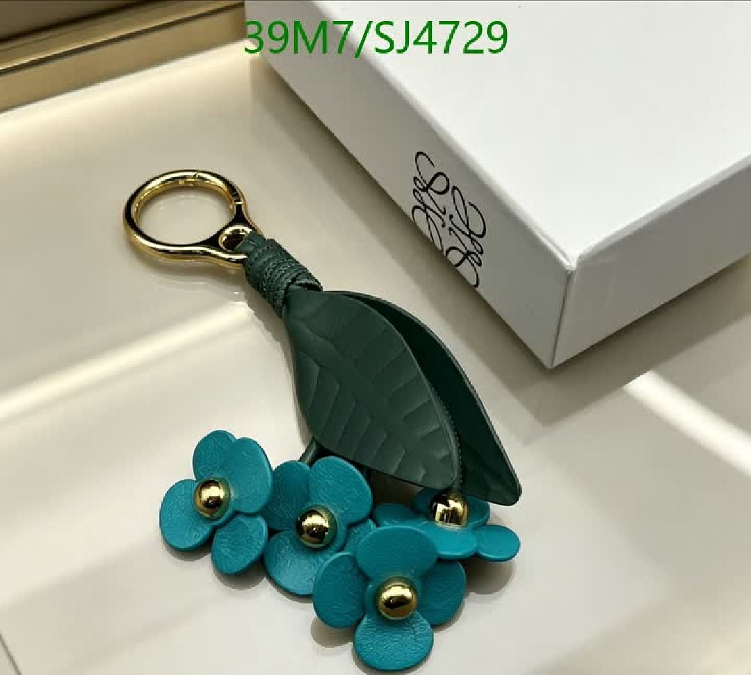 Loewe-Key pendant Code: SJ4729 $: 39USD