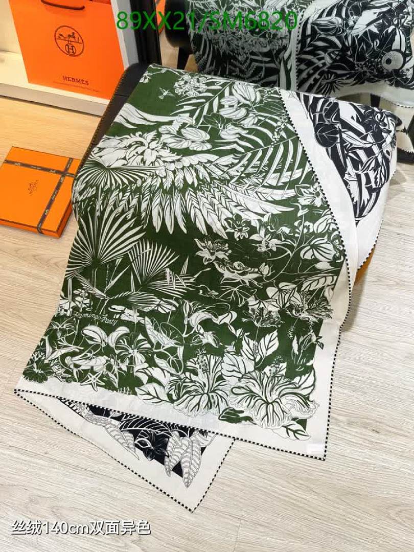 Hermes-Scarf Code: SM6820 $: 89USD
