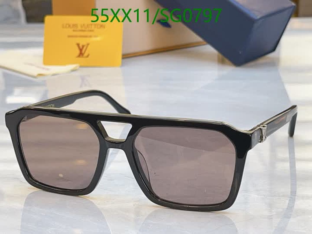 LV-Glasses Code: SG0797 $: 55USD