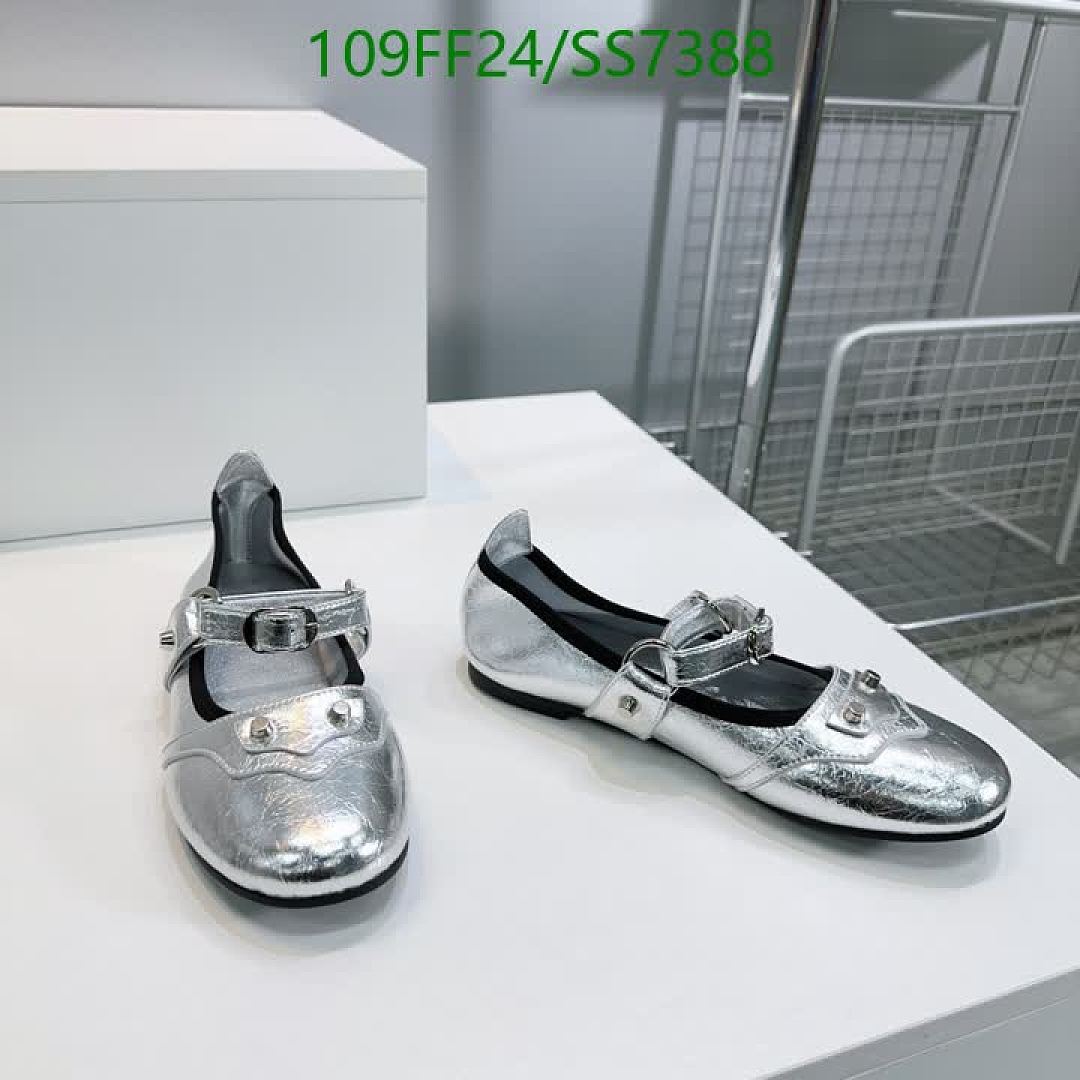Balenciaga-Women Shoes Code: SS7388 $: 109USD