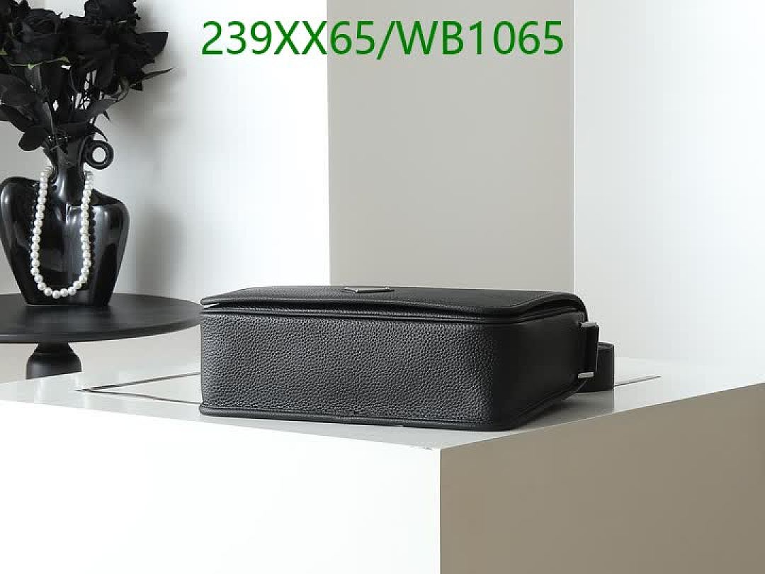 Prada-Bag-Mirror Quality Code: WB1065 $: 239USD