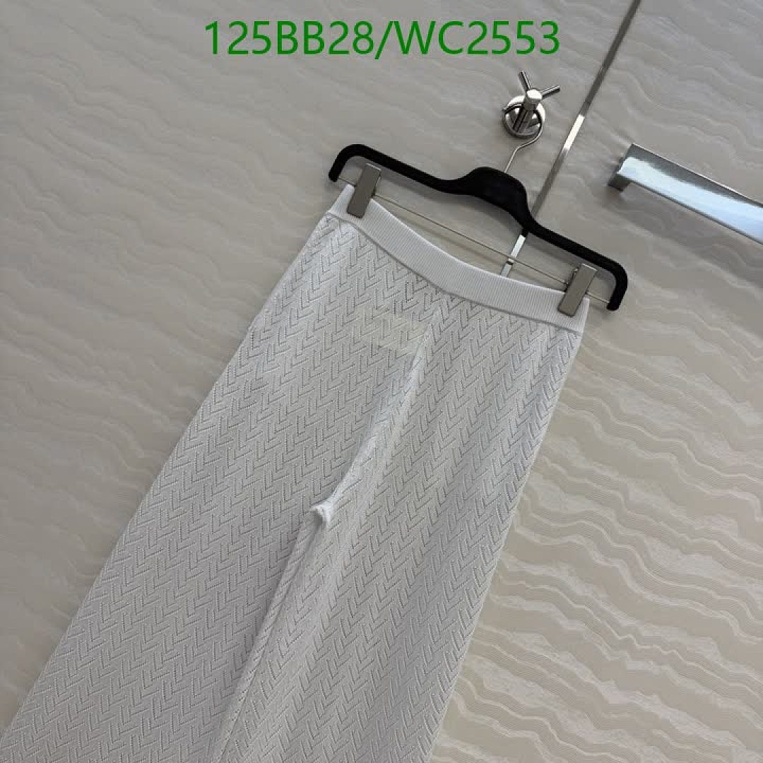 LV-Clothing Code: WC2553 $: 125USD