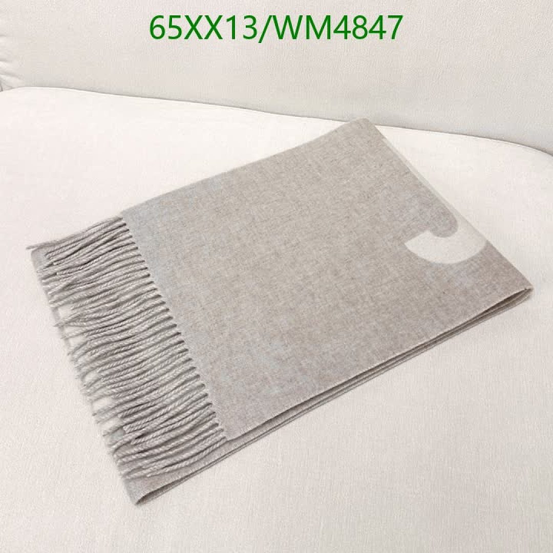 Jacquemus-Scarf Code: WM4847 $: 65USD