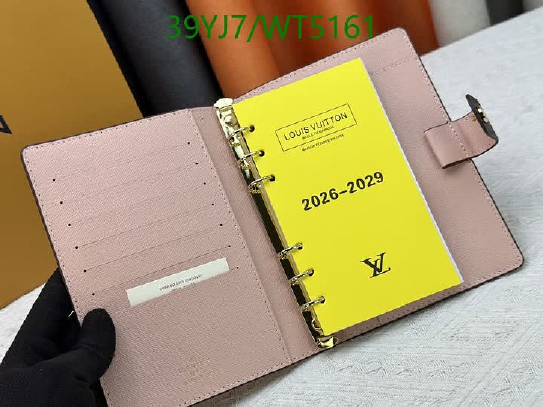 LV-Wallet-4A Quality Code: WT5161 $: 39USD
