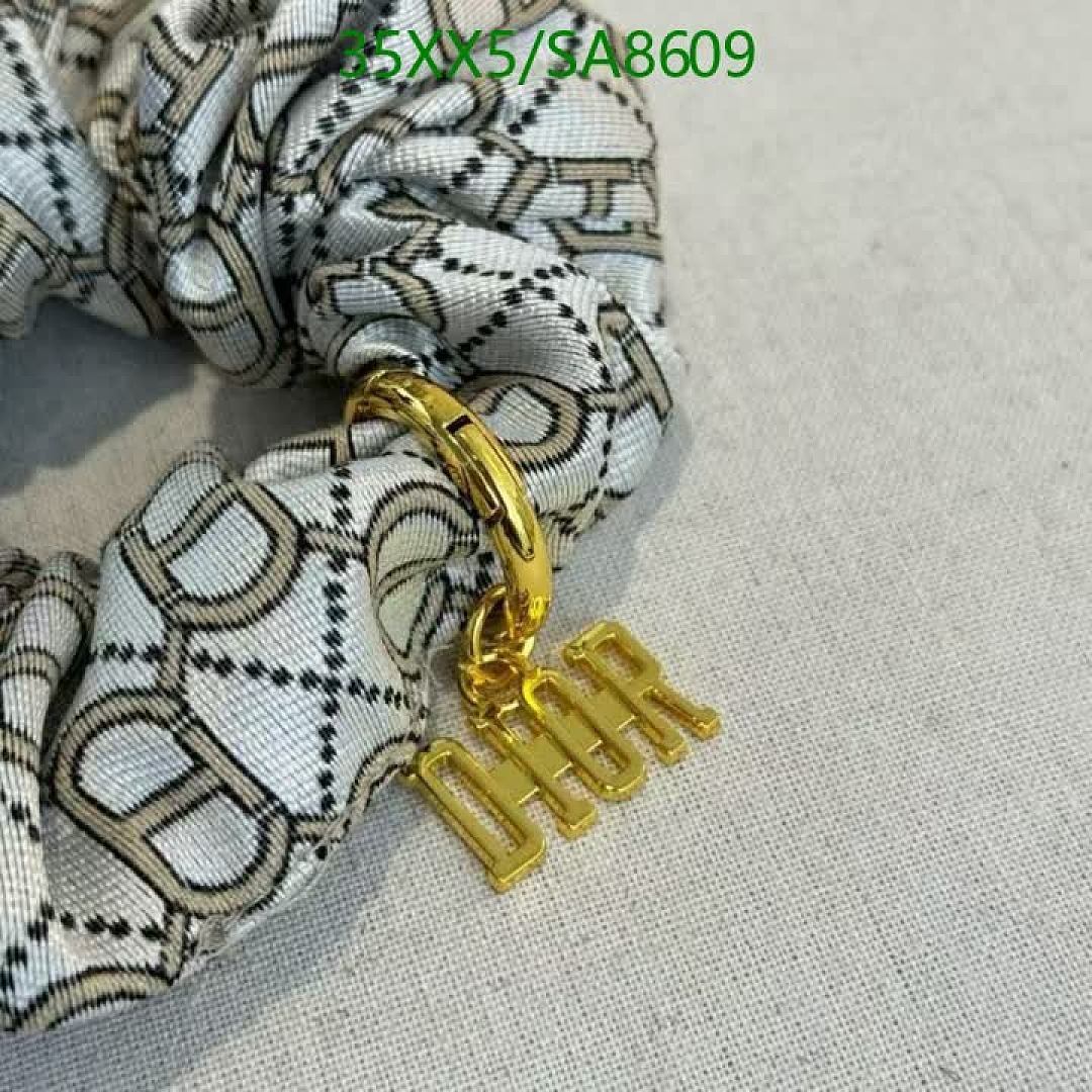 Dior-Headband Code: SA8609 $: 35USD