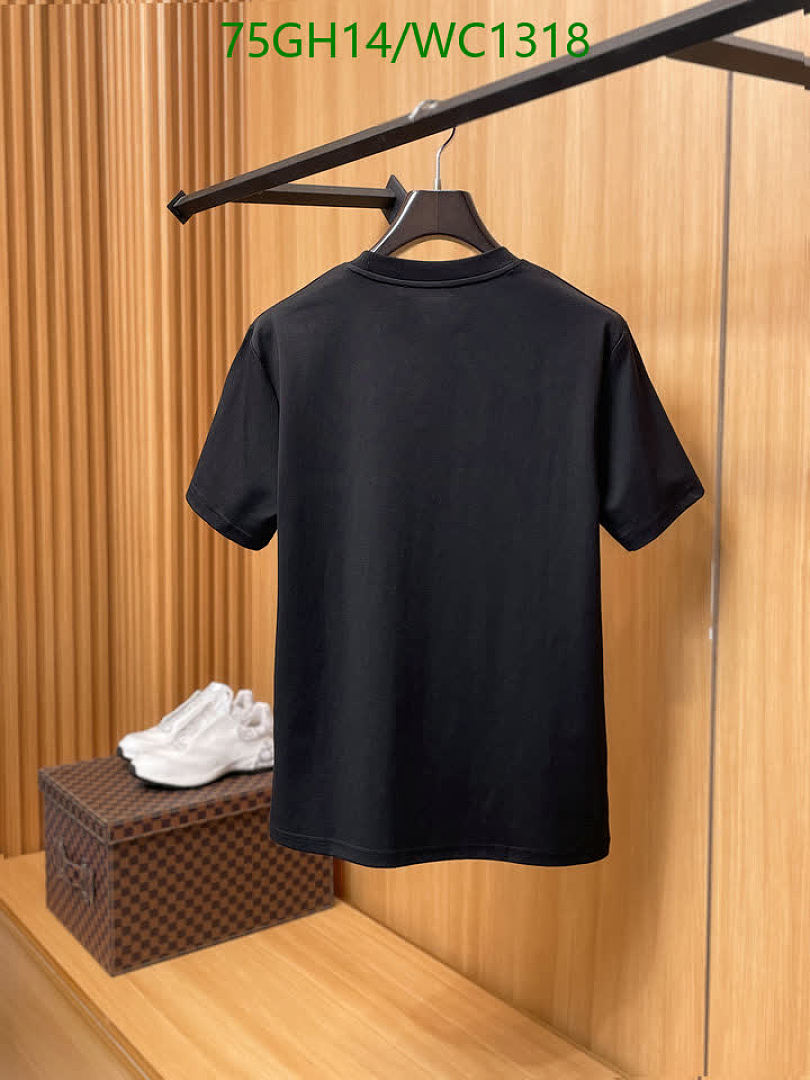 Moncler-Clothing Code: WC1318 $: 75USD