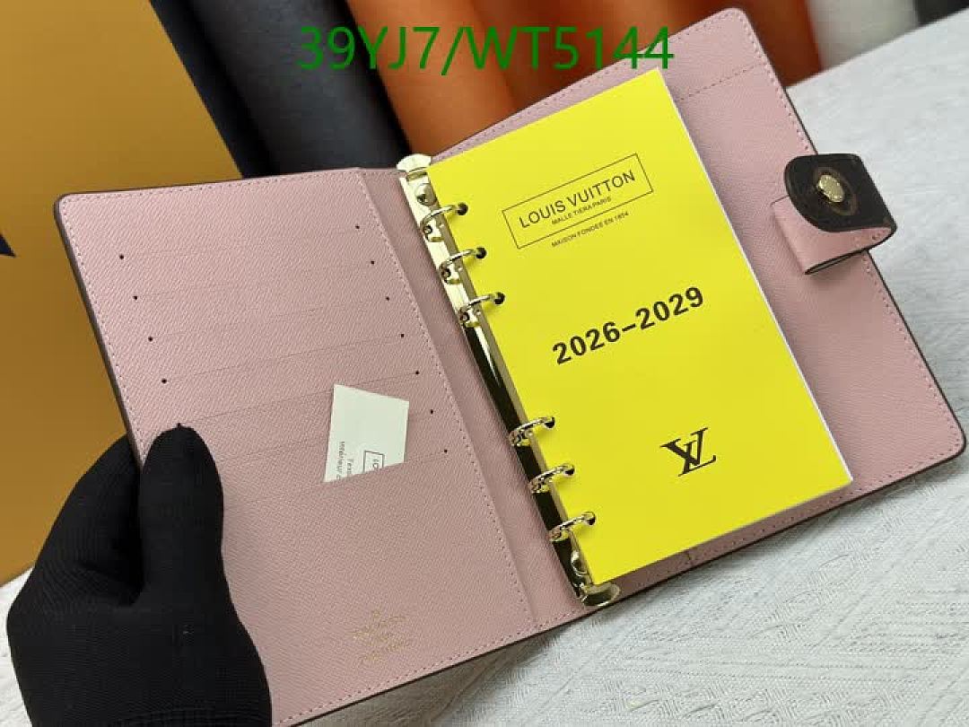 LV-Wallet-4A Quality Code: WT5144 $: 39USD