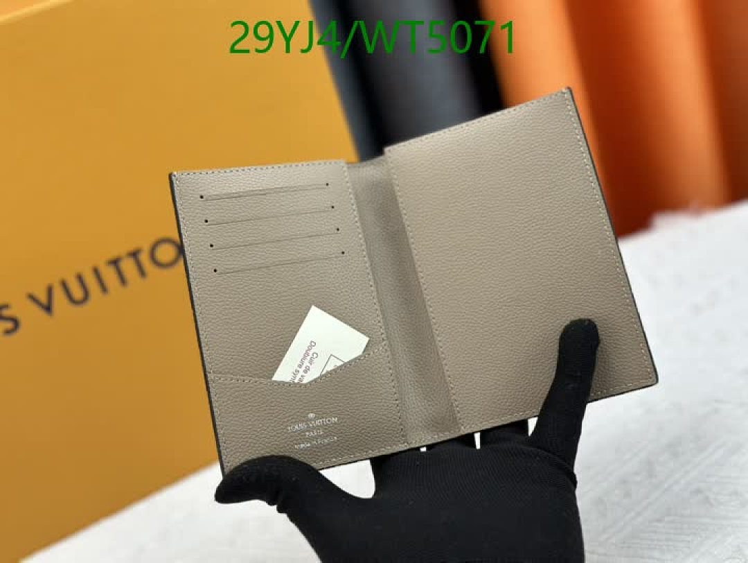 LV-Wallet-4A Quality Code: WT5071 $: 29USD