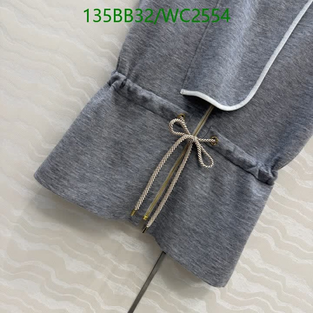 LV-Clothing Code: WC2554 $: 135USD