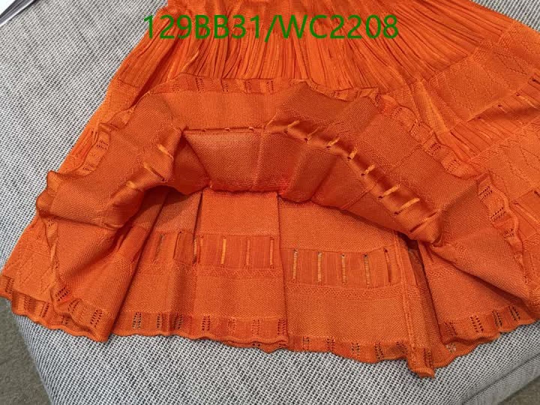Alaia-Clothing Code: WC2208 $: 129USD
