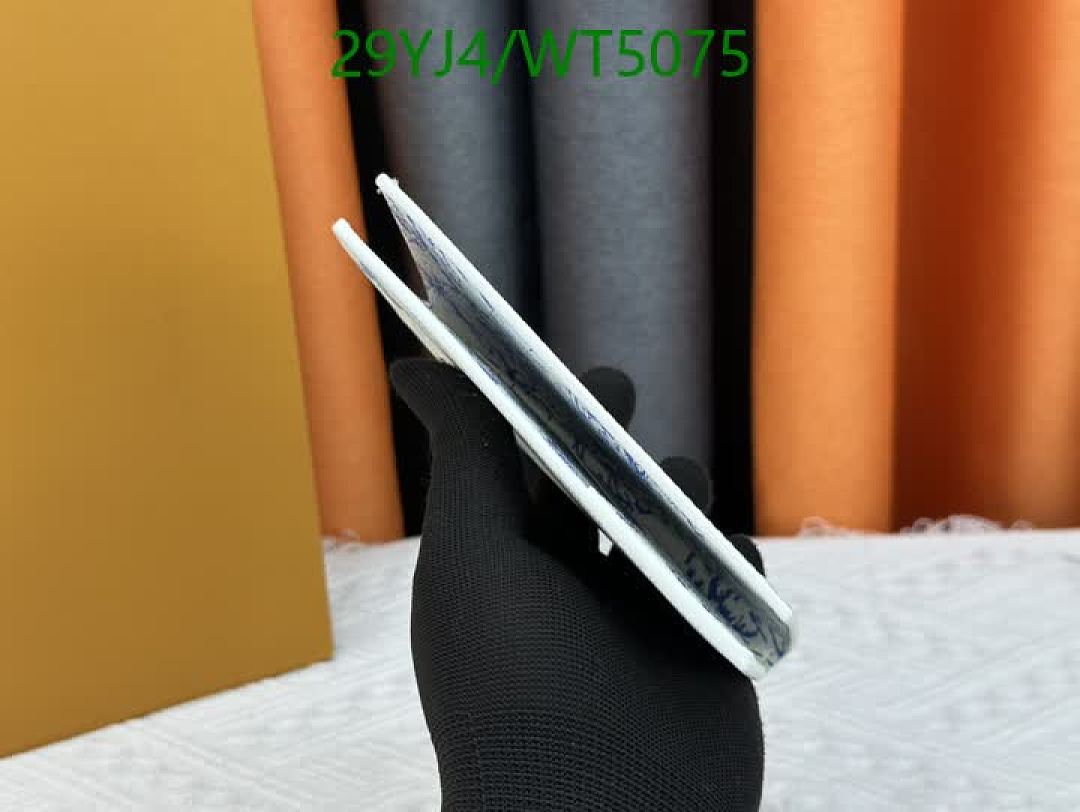 LV-Wallet-4A Quality Code: WT5075 $: 29USD