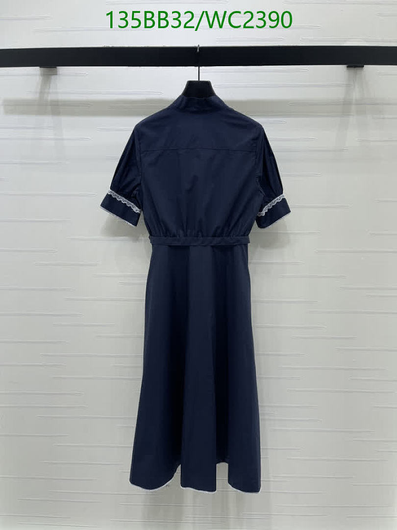 Dior-Clothing Code: WC2390 $: 135USD