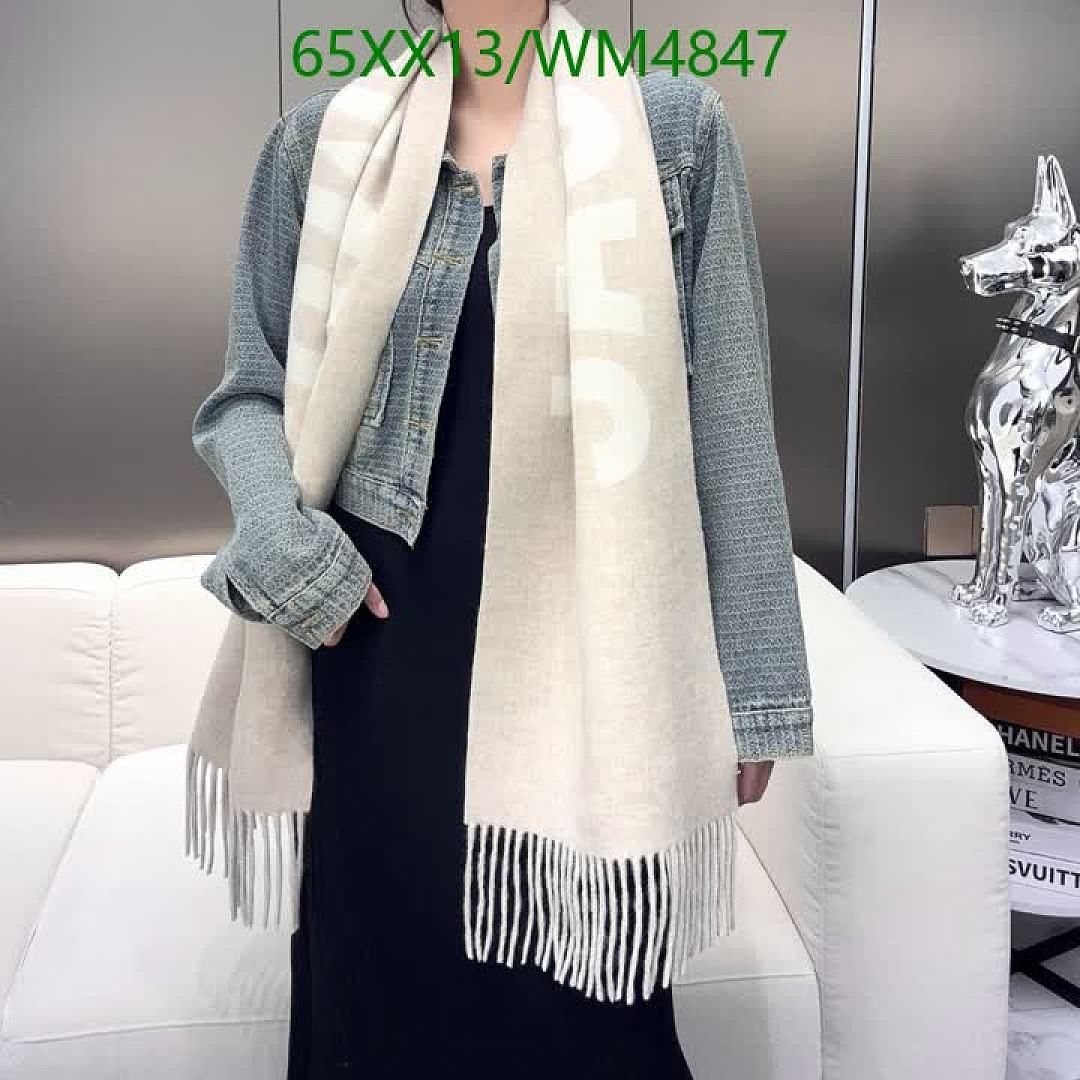 Jacquemus-Scarf Code: WM4847 $: 65USD