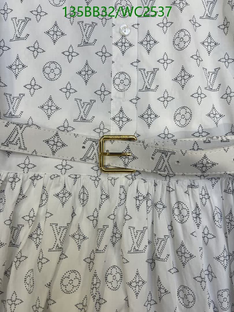 LV-Clothing Code: WC2537 $: 135USD