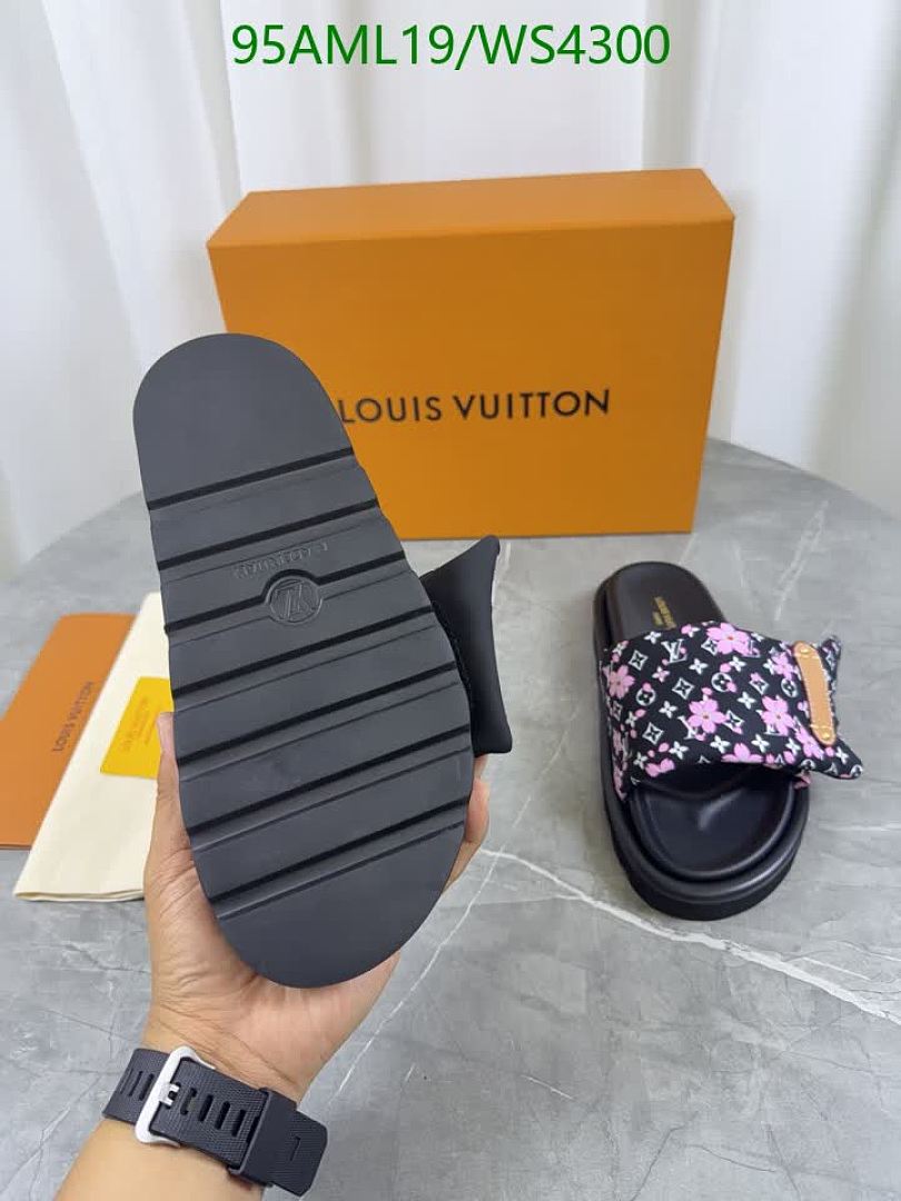 LV-Men shoes Code: WS4300 $: 95USD