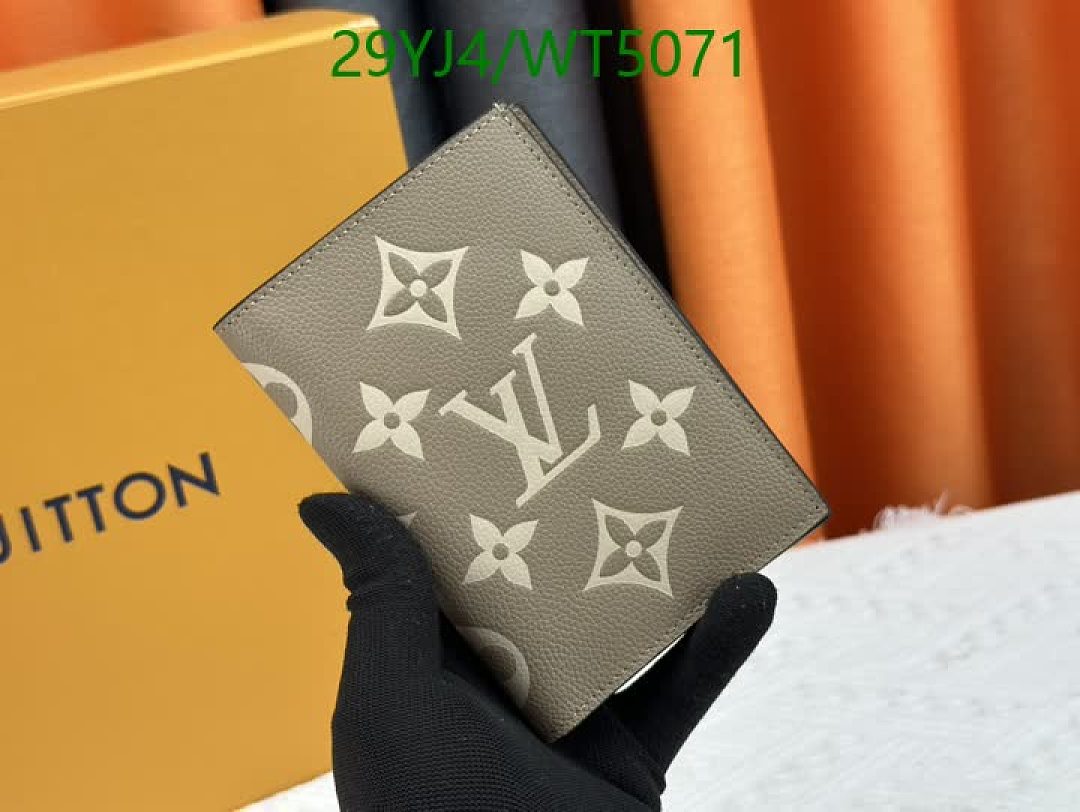 LV-Wallet-4A Quality Code: WT5071 $: 29USD