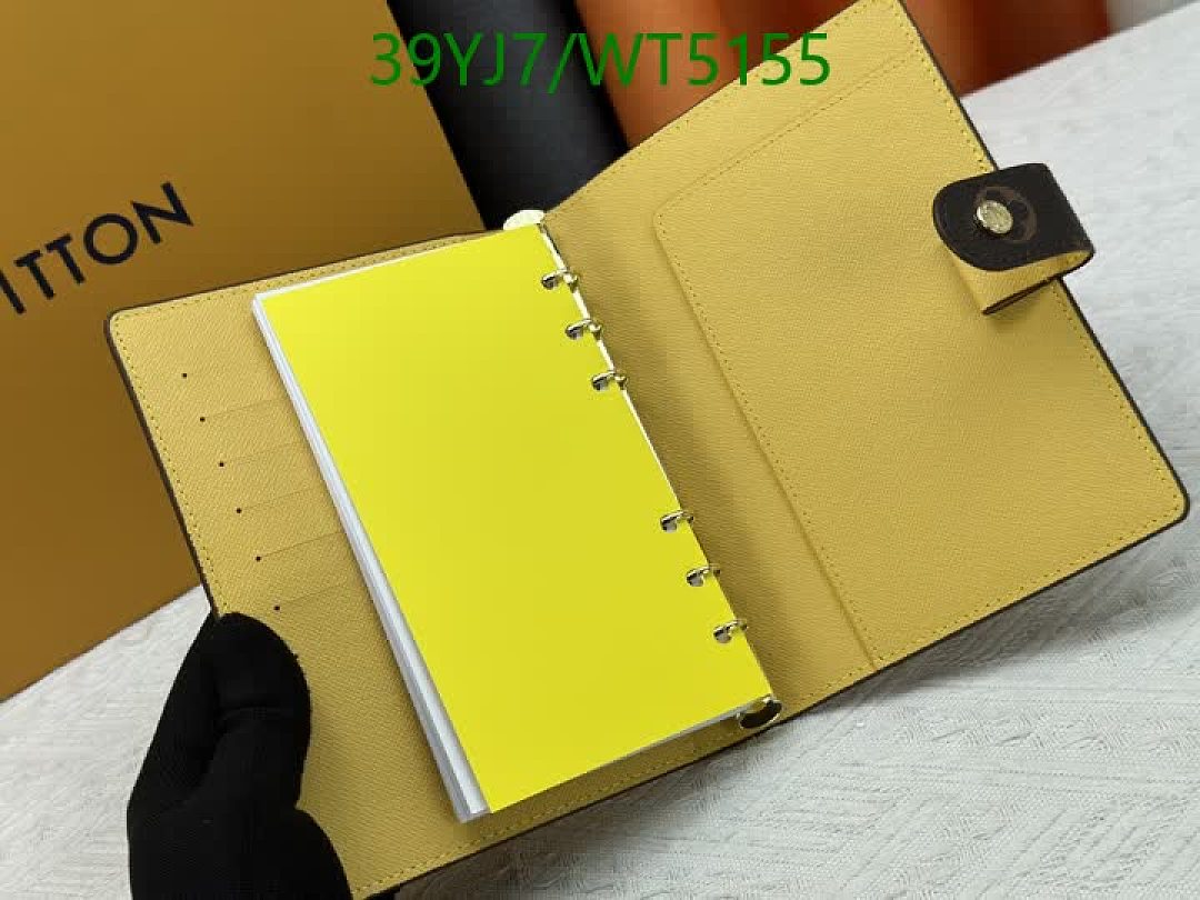 LV-Wallet-4A Quality Code: WT5155 $: 39USD