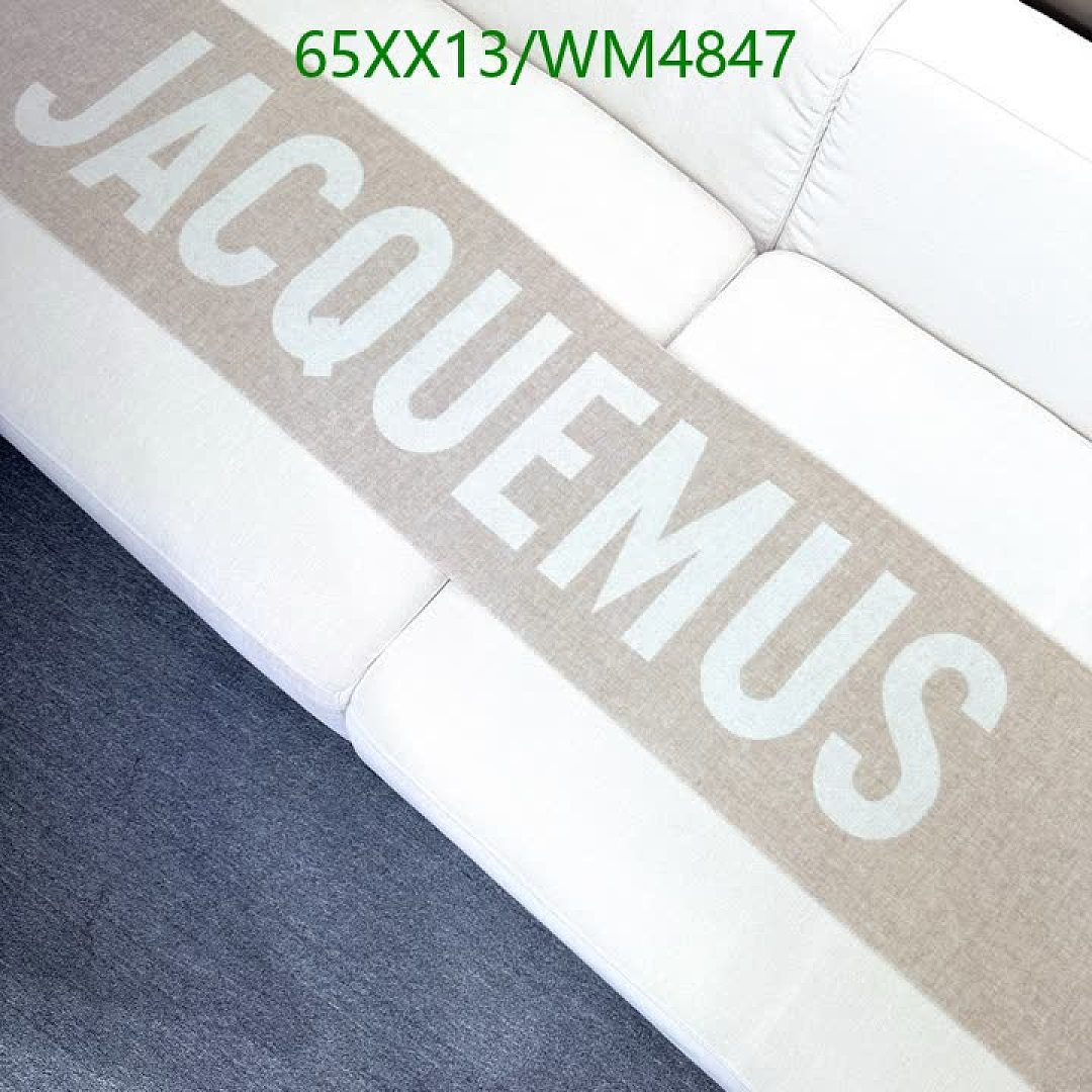 Jacquemus-Scarf Code: WM4847 $: 65USD