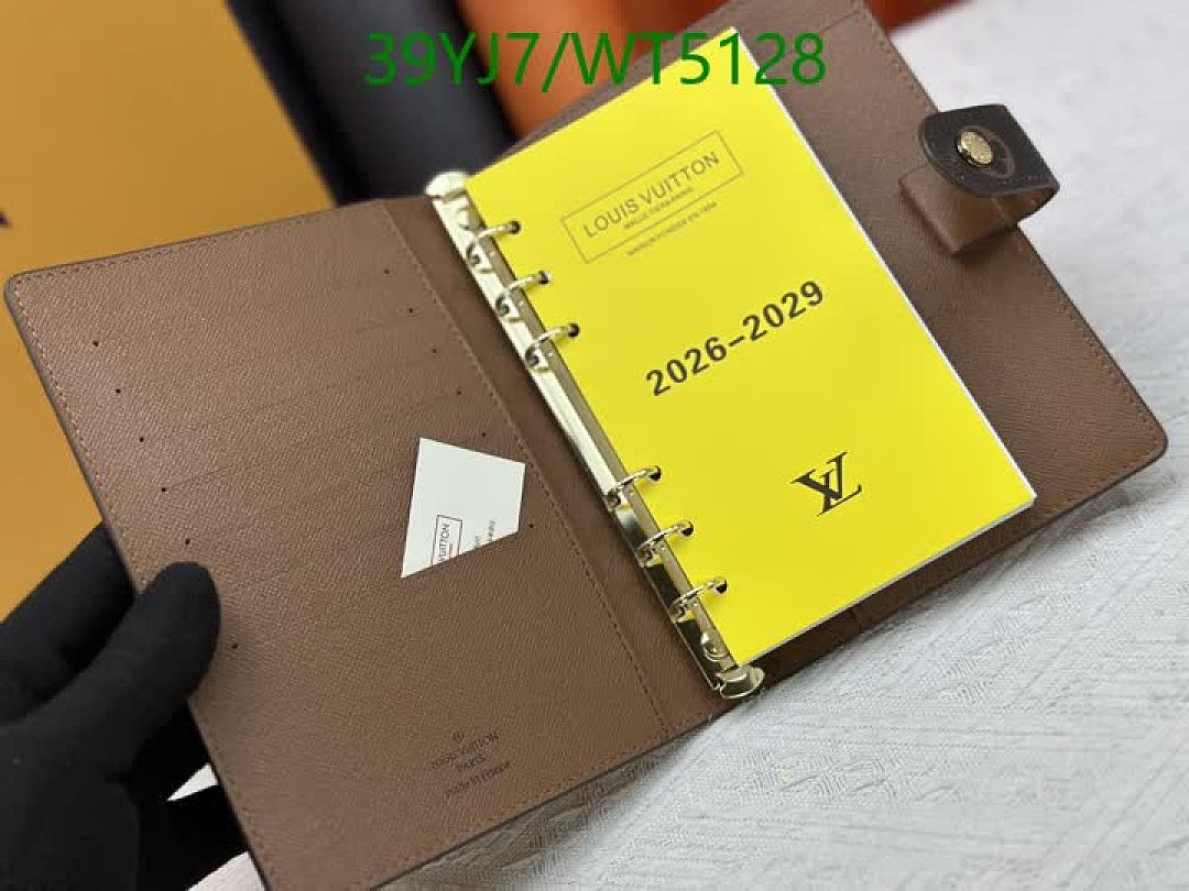 LV-Wallet-4A Quality Code: WT5128 $: 39USD