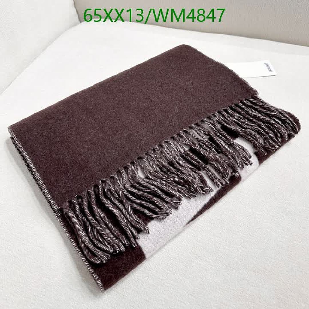 Jacquemus-Scarf Code: WM4847 $: 65USD