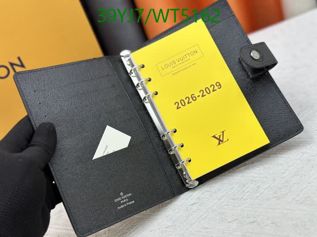 LV-Wallet-4A Quality Code: WT5162 $: 39USD