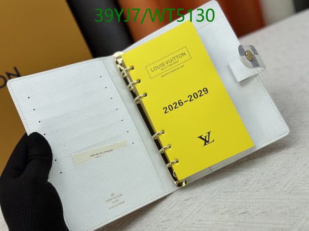 LV-Wallet-4A Quality Code: WT5130 $: 39USD