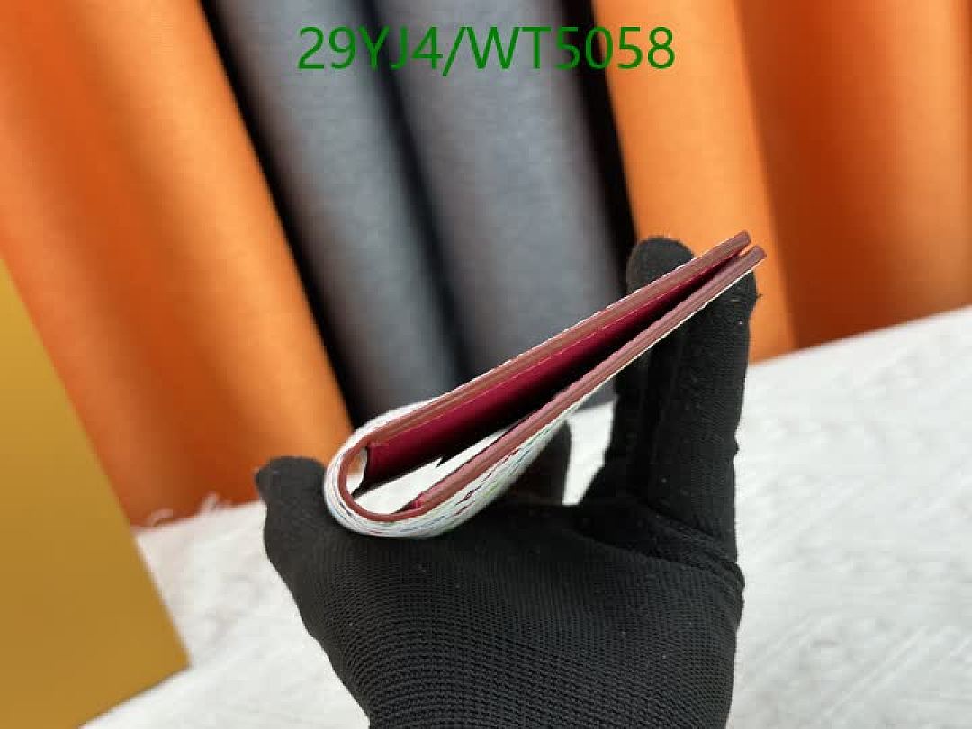 LV-Wallet-4A Quality Code: WT5058 $: 29USD