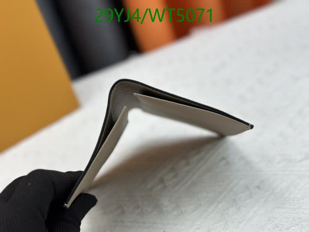 LV-Wallet-4A Quality Code: WT5071 $: 29USD