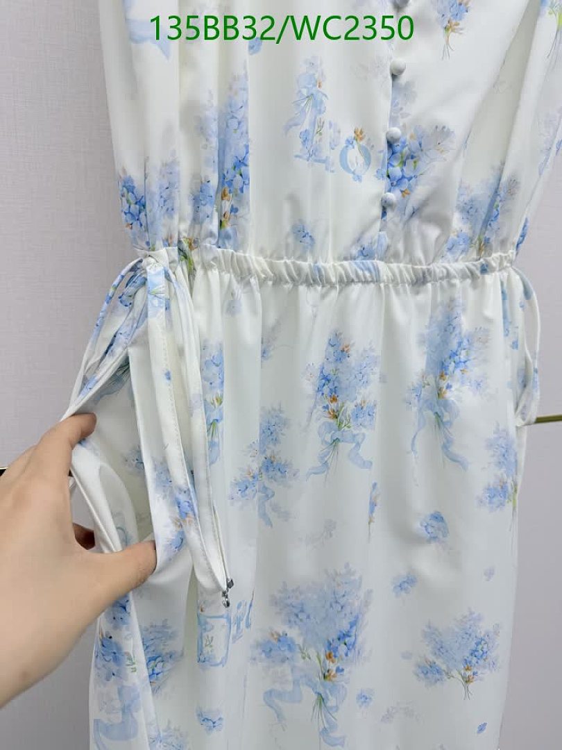 Dior-Clothing Code: WC2350 $: 135USD