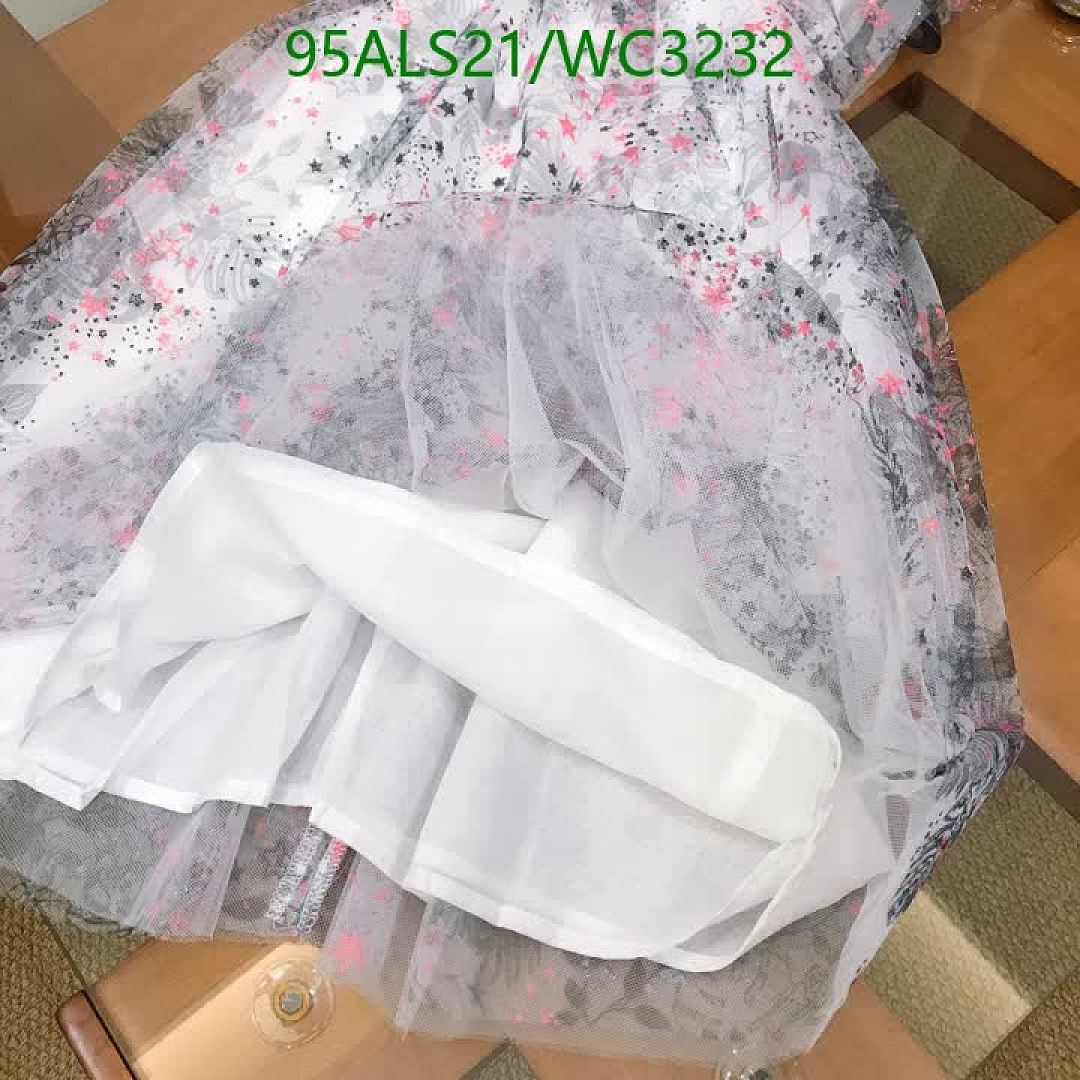 Dior-Kids clothing Code: WC3232 $: 95USD