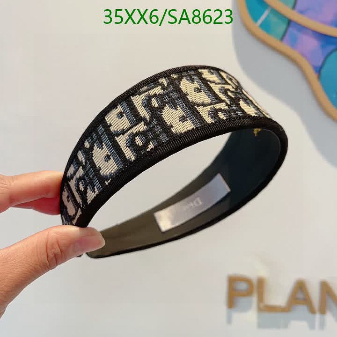 Dior-Headband Code: SA8623 $: 35USD