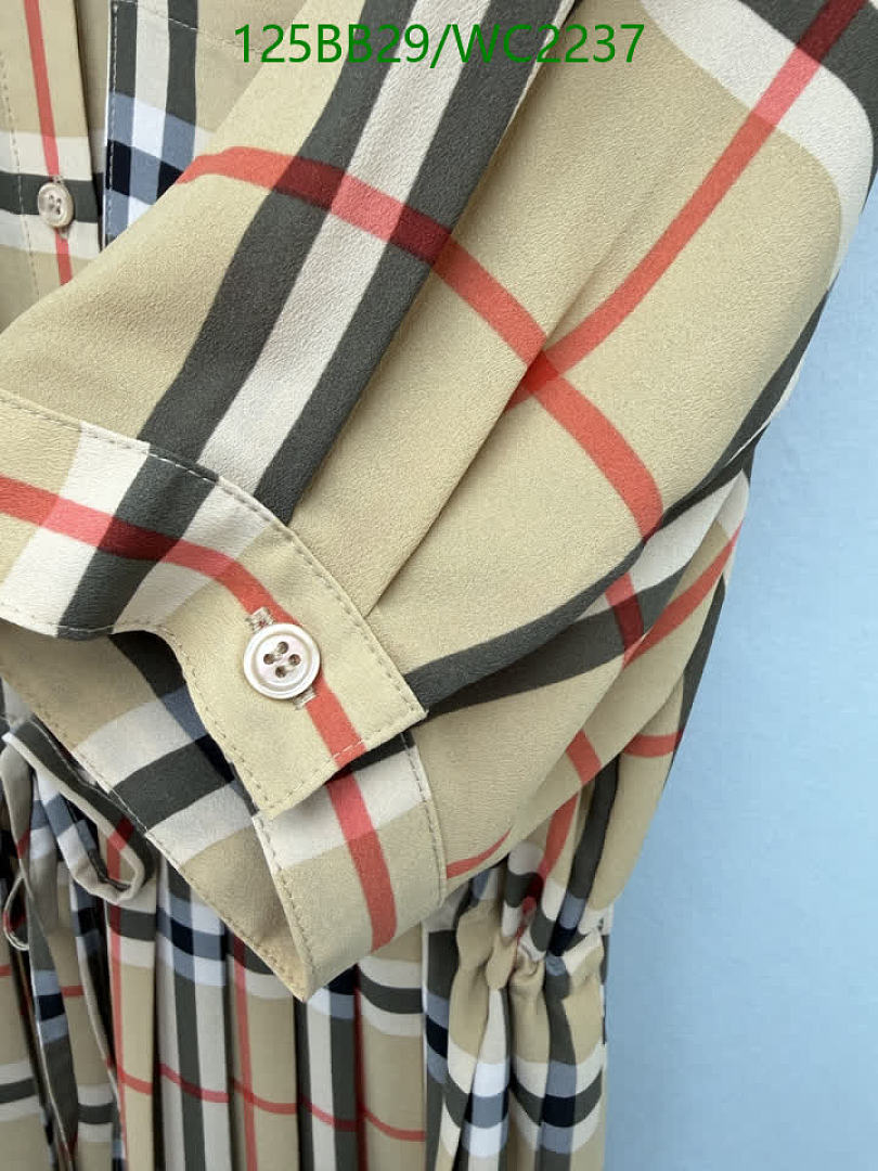 Burberry-Clothing Code: WC2237 $: 125USD