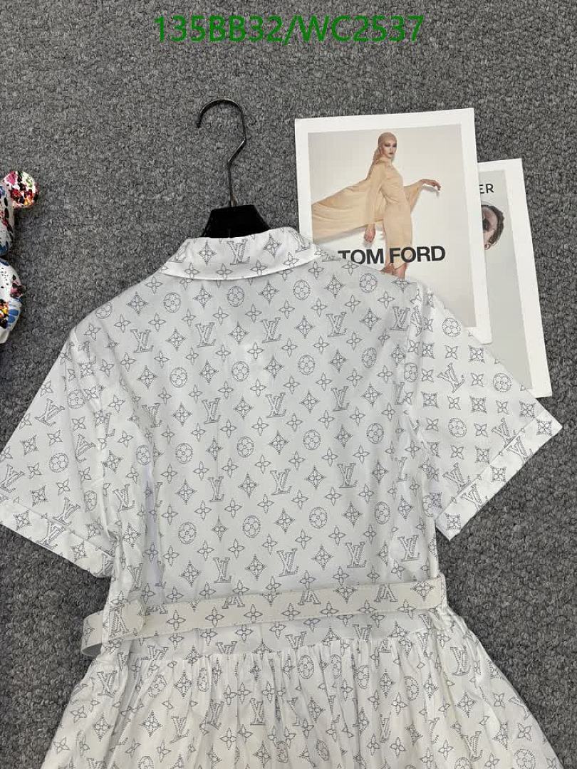 LV-Clothing Code: WC2537 $: 135USD